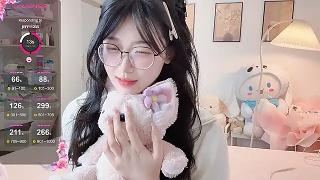 Luminous4173 online show from February 13, 2026, 8:25 am