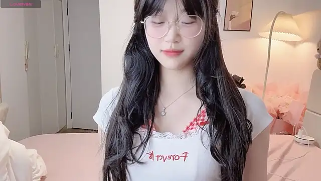Snapshot of Luminous4173 chatting on May 26, 2026, 1:09 pm Luminous4173 online show from May 26, 2026, 1:09 pm