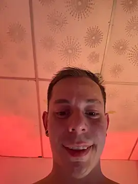 Snapshot of AxelMuller chatting on February 13, 2026, 1:55 pm AxelMuller online show from February 13, 2026, 1:55 pm