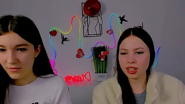 Snapshot of elis_sunny chatting on February 13, 2026, 6:24 am elis sunny online show from February 13, 2026, 6:24 am