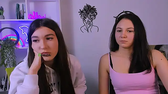 Snapshot of elis_sunny chatting on February 9, 2026, 7:45 pm elis sunny online show from February 9, 2026, 7:45 pm