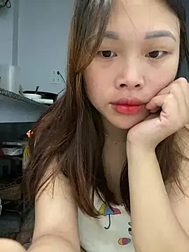 Emxinhka1 online show from July 13, 2026, 10:20 pm