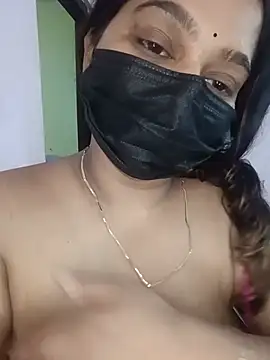 Aliya Hott online show from June 5, 2026, 6:52 am