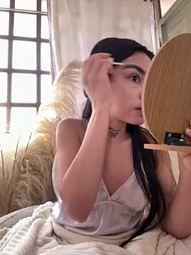 Bonny Eva online show from February 8, 2026, 4:15 pm