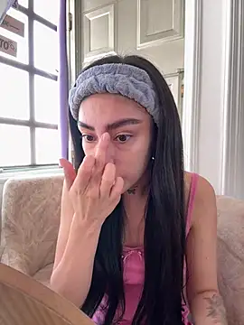 Bonny Eva online show from March 7, 2026, 3:28 pm