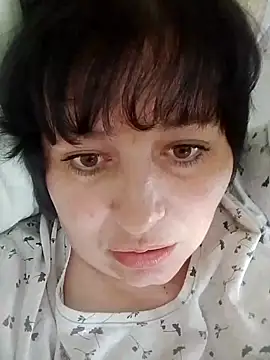 sara222619 online show from April 15, 2026, 12:42 pm