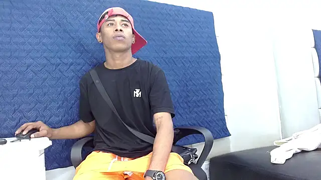 TonnyMarck online show from February 28, 2026, 2:44 am