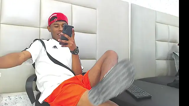 TonnyMarck online show from February 3, 2026, 2:53 am