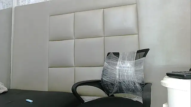 TonnyMarck online show from February 6, 2026, 3:02 am