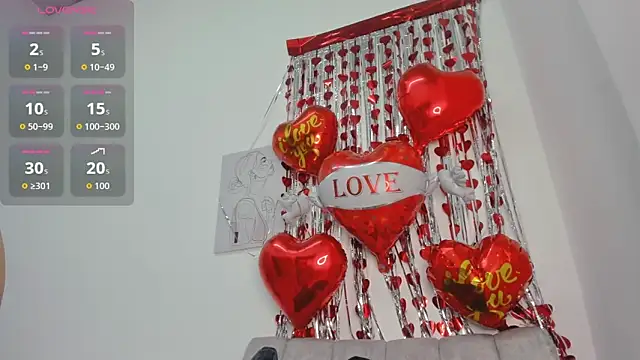 velvetluna  online show from February 21, 2026, 11:34 am