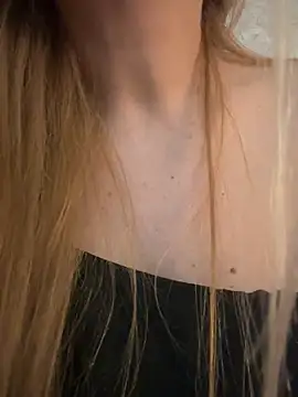 Snapshot of NikkiMis chatting on February 2, 2026, 11:42 am NikkiMis online show from February 2, 2026, 11:42 am