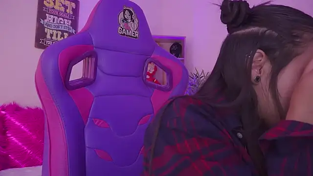 Snapshot of mavi_boo chatting on February 4, 2026, 8:04 pm mavi boo online show from February 4, 2026, 8:04 pm