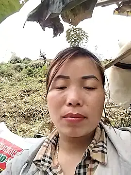 Ella-aa online show from March 24, 2026, 5:18 am