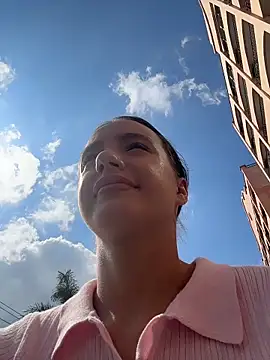 MiaTee online show from March 29, 2026, 2:24 am