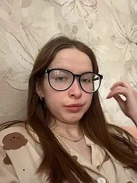 Snapshot of MalliSun chatting on February 10, 2026, 3:22 pm MalliSun online show from February 10, 2026, 3:22 pm