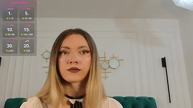 IrisLayne online show from March 4, 2026, 5:37 am