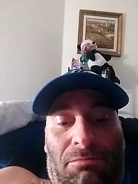 Coocudiejuicy online show from February 13, 2026, 12:27 pm