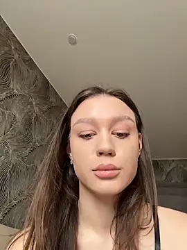 CarmenHill online show from May 10, 2026, 6:28 am