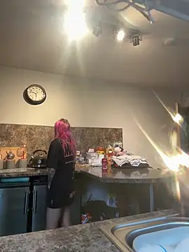 Milssweetx online show from April 17, 2026, 5:43 am