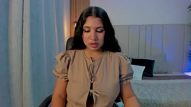 Victoria Rosee online show from June 12, 2026, 1:42 pm