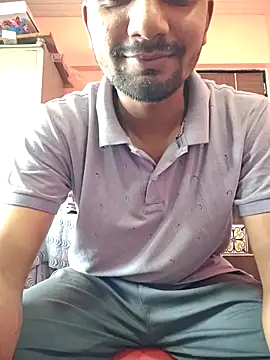 Darkintrovert online show from April 5, 2026, 7:26 am