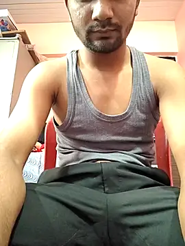 Darkintrovert online show from April 4, 2026, 8:54 am