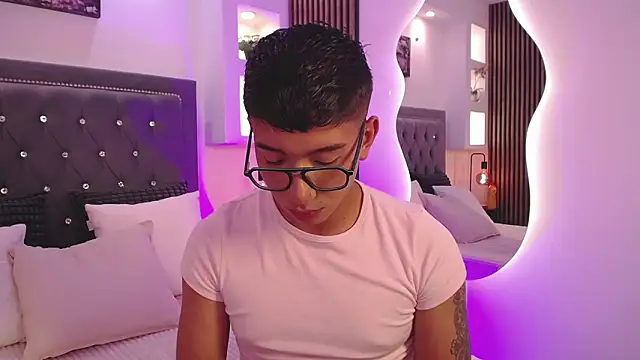 Fancy Vixen online show from February 25, 2026, 3:18 am