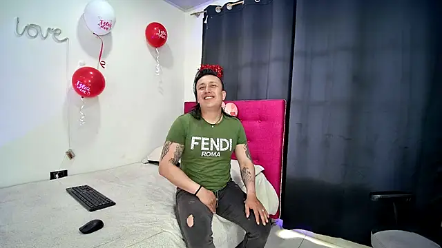 Snapshot of ZOEYJUAN_95 chatting on February 23, 2026, 8:09 pm ZOEYJUAN 95 online show from February 23, 2026, 8:09 pm