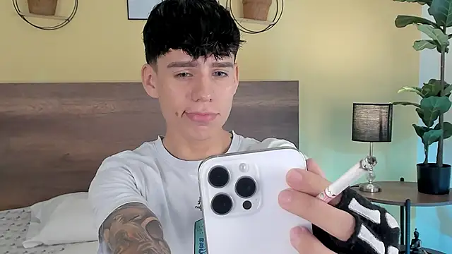 Snapshot of Angel_eros_ chatting on February 17, 2026, 4:54 am Angel eros online show from February 17, 2026, 4:54 am