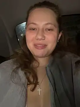 AsynaYuuki online show from April 16, 2026, 6:41 pm