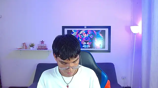 Maecum18 online show from June 16, 2026, 9:37 pm