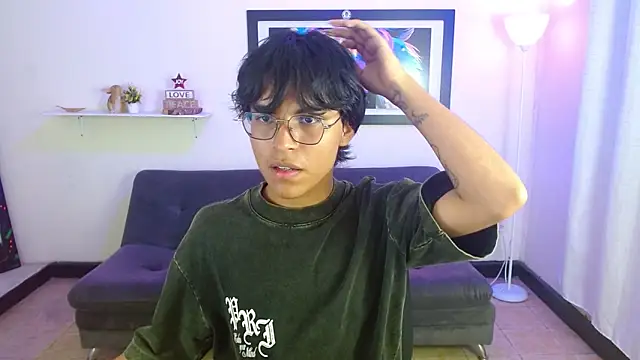 Snapshot of Maecum18 chatting on March 2, 2026, 9:00 pm Maecum18 online show from March 2, 2026, 9:00 pm