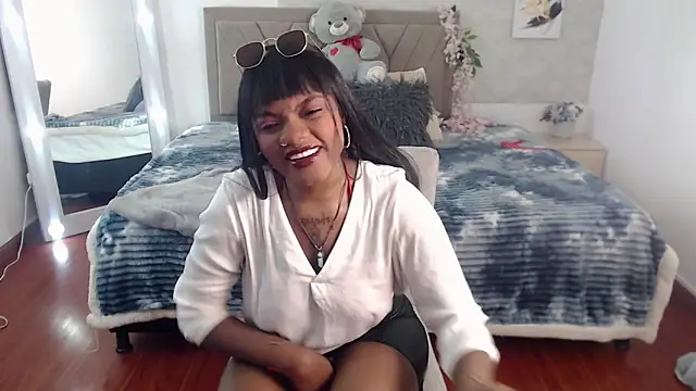 ebony boobs020 online show from April 4, 2026, 3:35 am