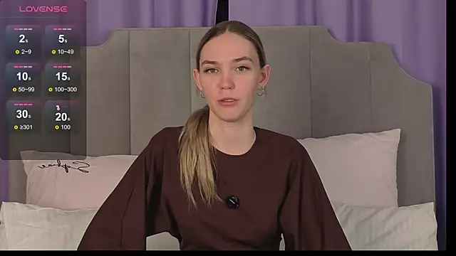 NikkiRyx online show from April 2, 2026, 7:42 pm