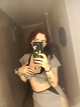 Snapshot of Persefoha chatting on February 13, 2026, 12:05 pm Persefoha online show from February 13, 2026, 12:05 pm