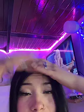 Snapshot of violettahotass chatting on February 2, 2026, 7:02 pm violettahotass online show from February 2, 2026, 7:02 pm