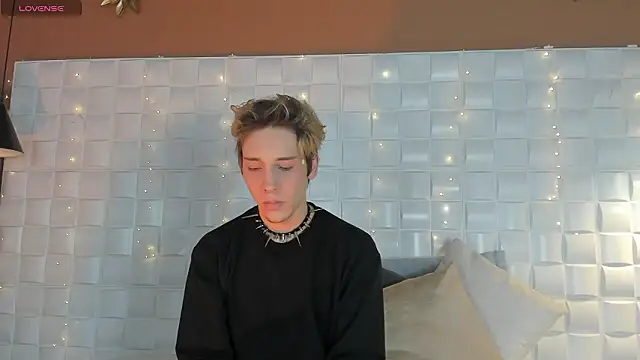 Snapshot of DannyParker_ chatting on February 10, 2026, 2:10 am DannyParker online show from February 10, 2026, 2:10 am