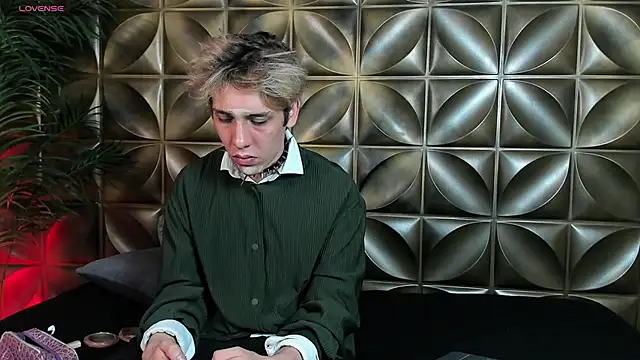 Snapshot of DannyParker_ chatting on February 3, 2026, 4:43 am DannyParker online show from February 3, 2026, 4:43 am