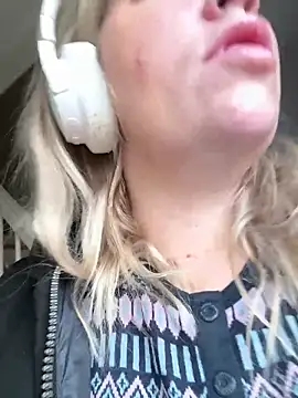 Amanda Norsk online show from February 22, 2026, 10:17 am