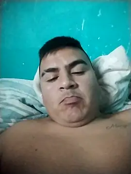 Snapshot of Sergiowooo chatting on May 5, 2026, 5:43 am Sergiowooo online show from May 5, 2026, 5:43 am