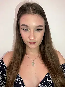 Green eyes lady online show from July 19, 2026, 4:59 pm