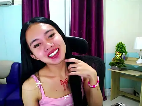 Snapshot of devine_goddess chatting on May 4, 2026, 10:18 am devine goddess online show from May 4, 2026, 10:18 am