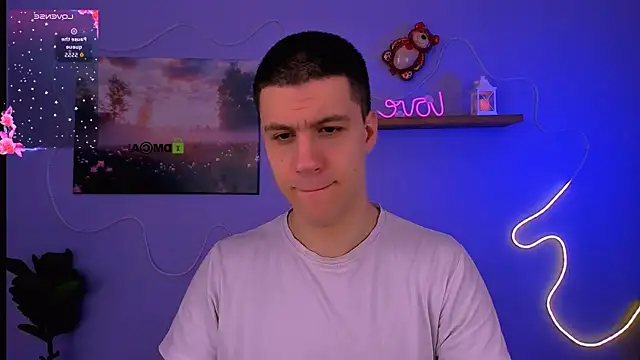 neo raze online show from March 18, 2026, 8:43 pm