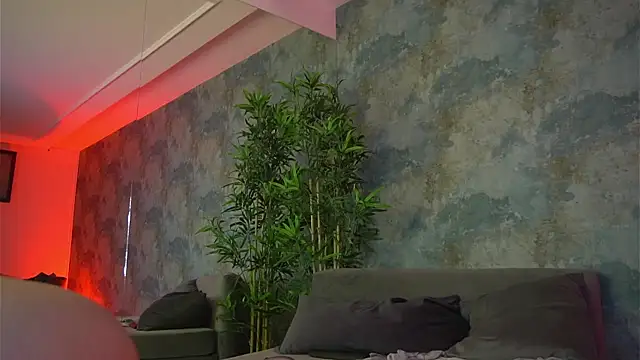 EvaBerryy online show from April 6, 2026, 5:08 am