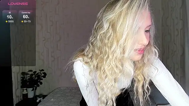 Elysia kiss online show from February 11, 2026, 5:07 am