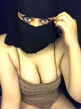 Gamila  online show from April 9, 2026, 10:10 am