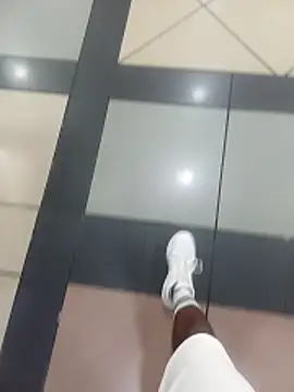 andresj22hot online show from April 8, 2026, 6:31 pm