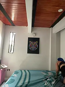 Luna bigtitss777 online show from February 5, 2026, 6:59 pm