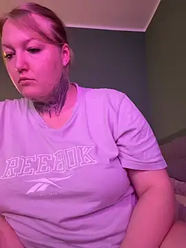 Lolaaxxx13 online show from July 17, 2026, 8:39 pm