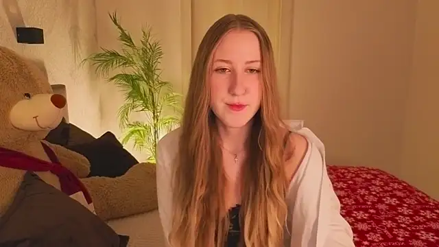 Snapshot of CassieReborn chatting on February 7, 2026, 9:23 pm CassieReborn online show from February 7, 2026, 9:23 pm